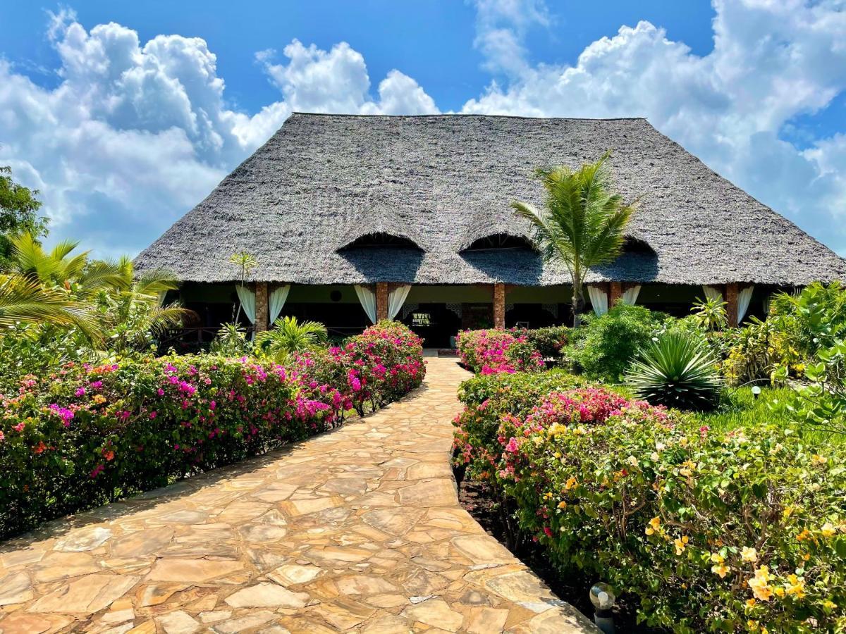 The Sands Beach Resort Bwejuu Exterior photo