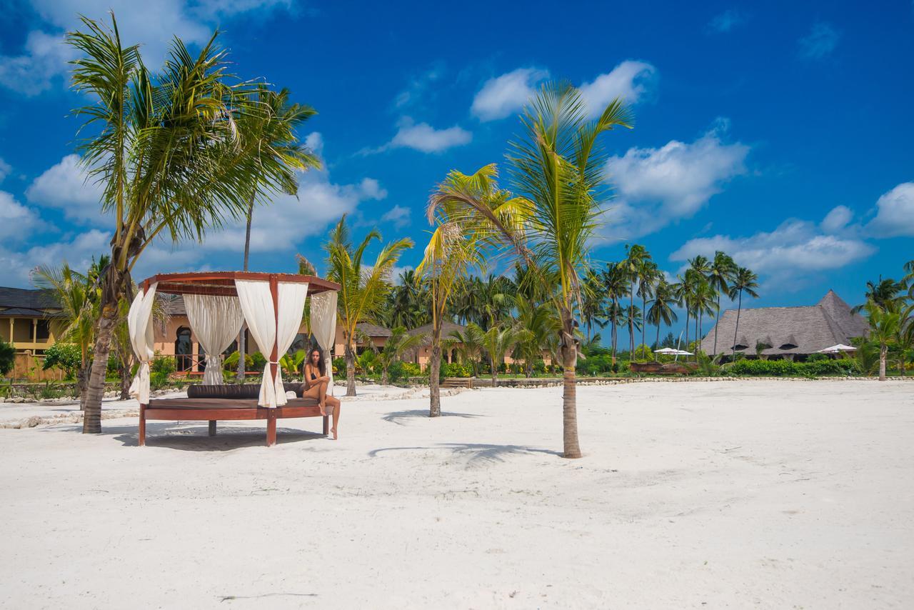 The Sands Beach Resort Bwejuu Exterior photo