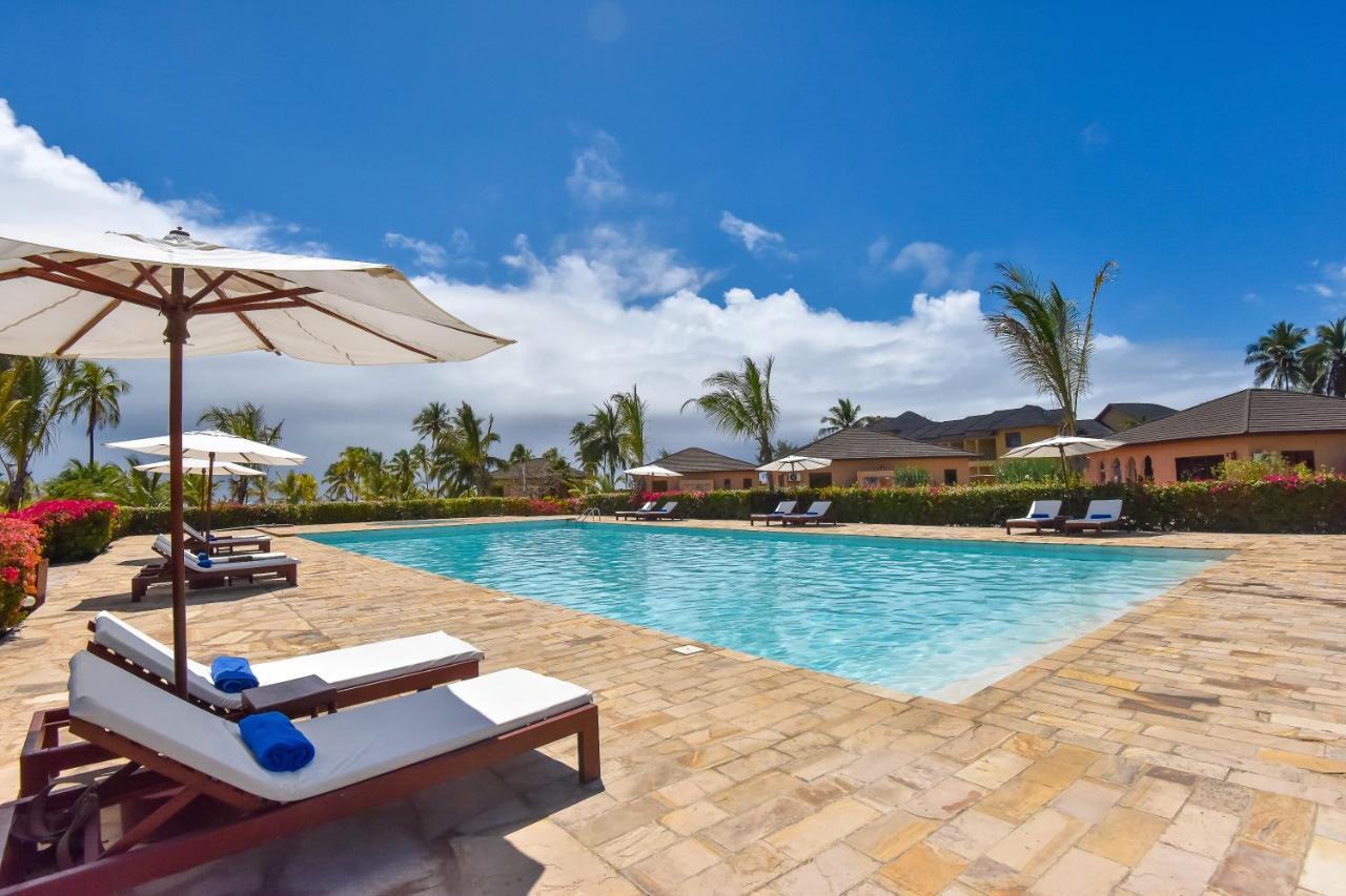 The Sands Beach Resort Bwejuu Exterior photo